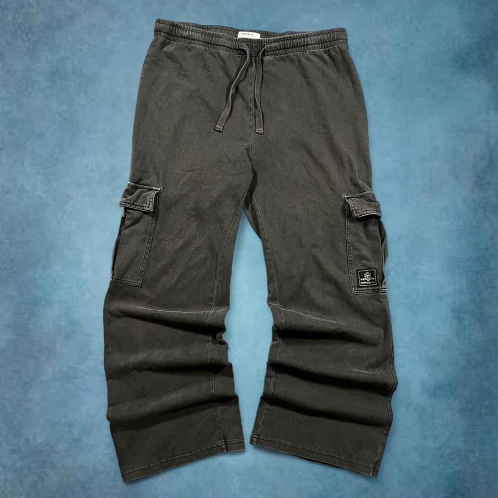 Gray ripcurl cargo sweatpants